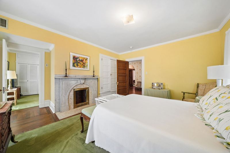 Bedroom with fireplace, 700 Meade Street