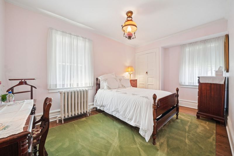 Bedroom, 700 Meade Street
