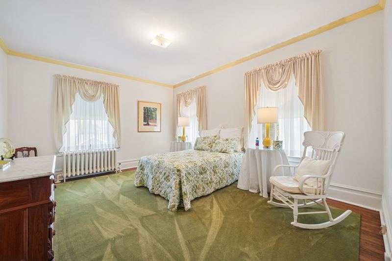 Bedroom, 700 Meade Street